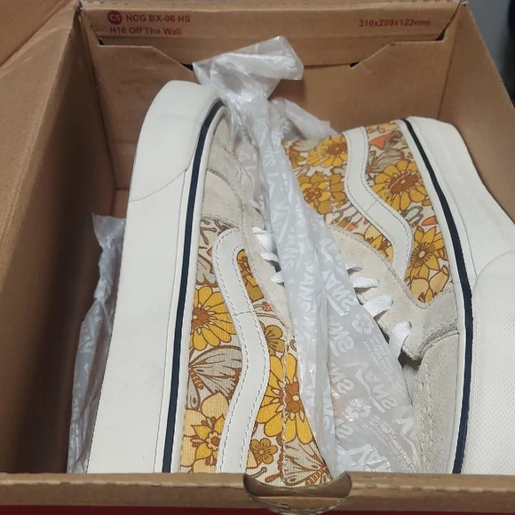 Vans Classic Sk8-Hi Decon S - Men's Size 7 / Women's Size 8.5 - Picture 15 of 15